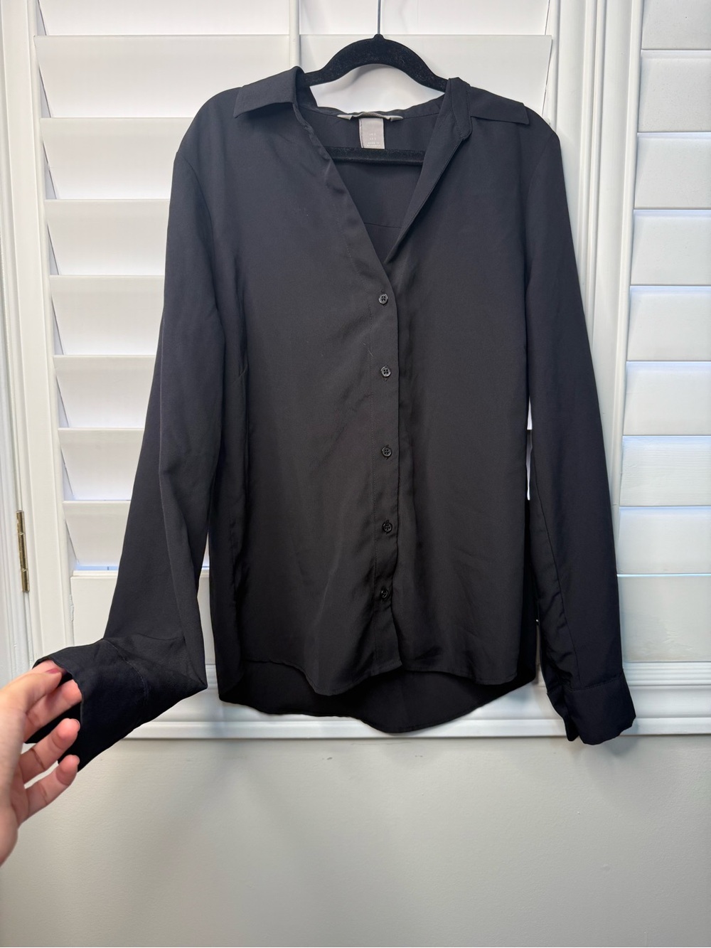 H&M Men's Black Long-Sleeve Button Shirt